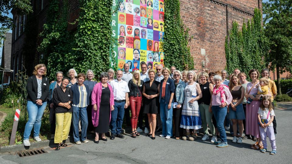 Tag der Dritten Orte 2024: Gruppenfoto Rote Schule Sendenhorst-Albersloh